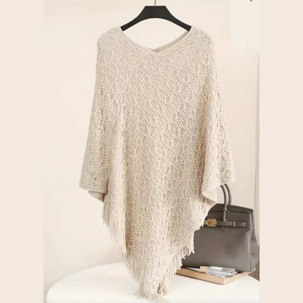 COZY WINTER WHITE PONCHO SWEATER OS
